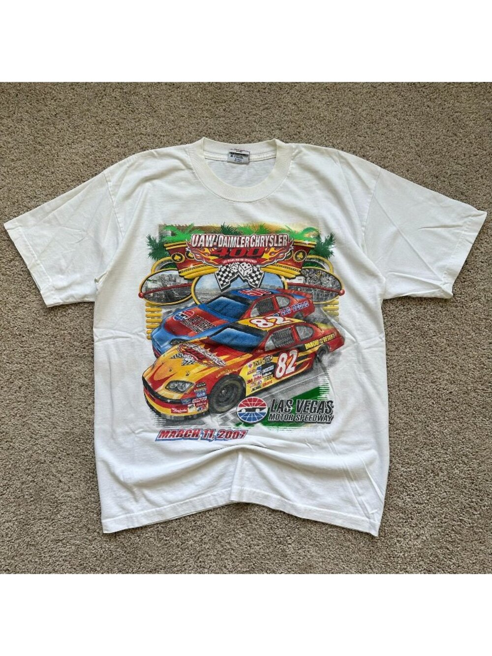 Vintage Y2K NASCAR 2007 Las Vegas 400 Racing T-Shirt White L Nextel Cup Colorful
